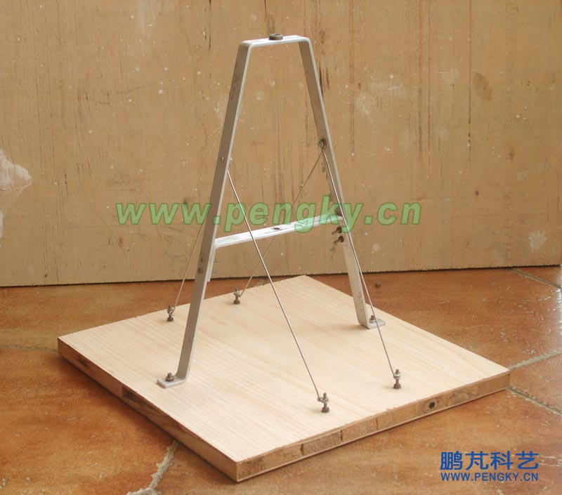 把模型塔架安装在底板上